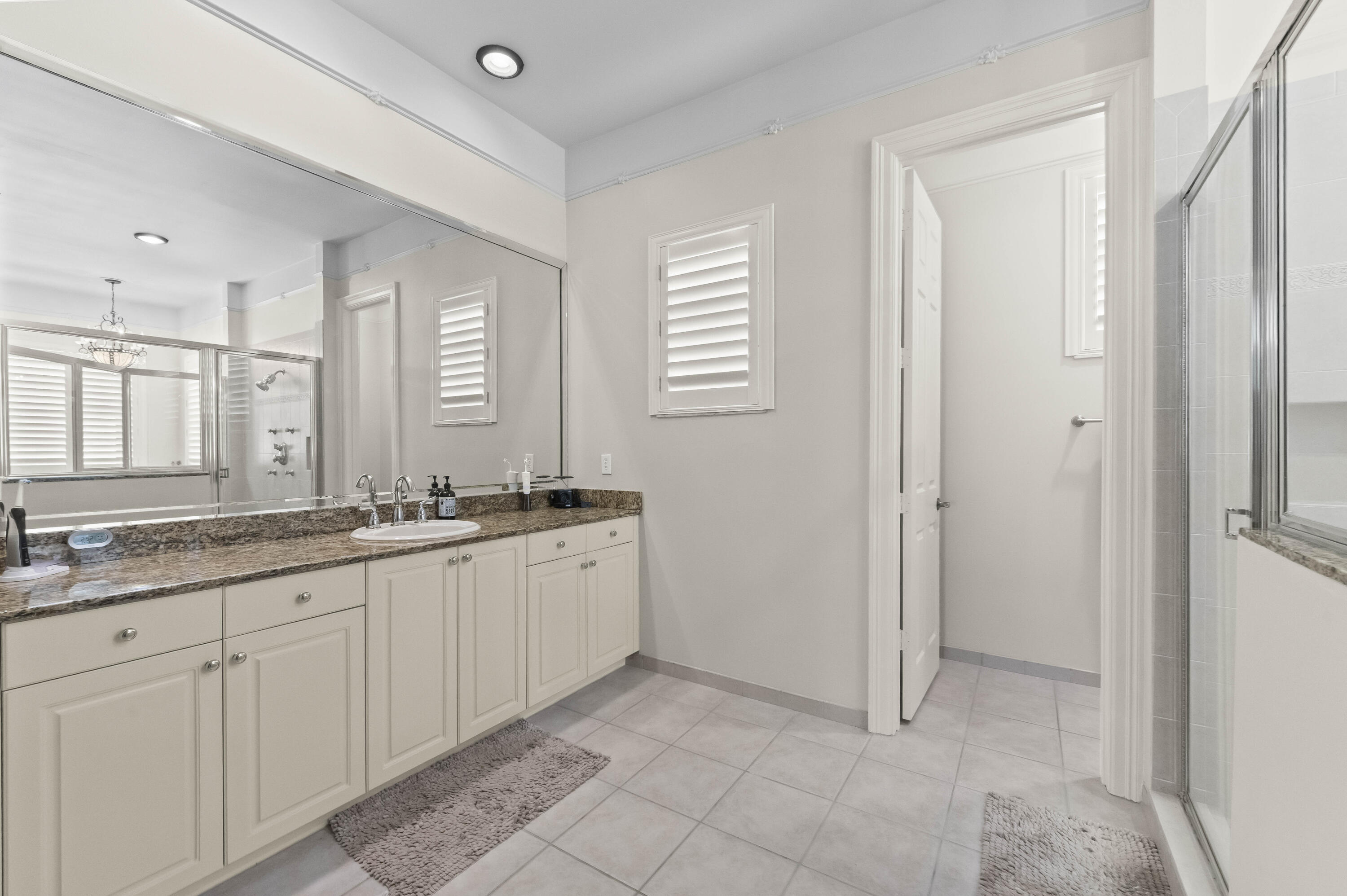 VERSAILLES - Residential