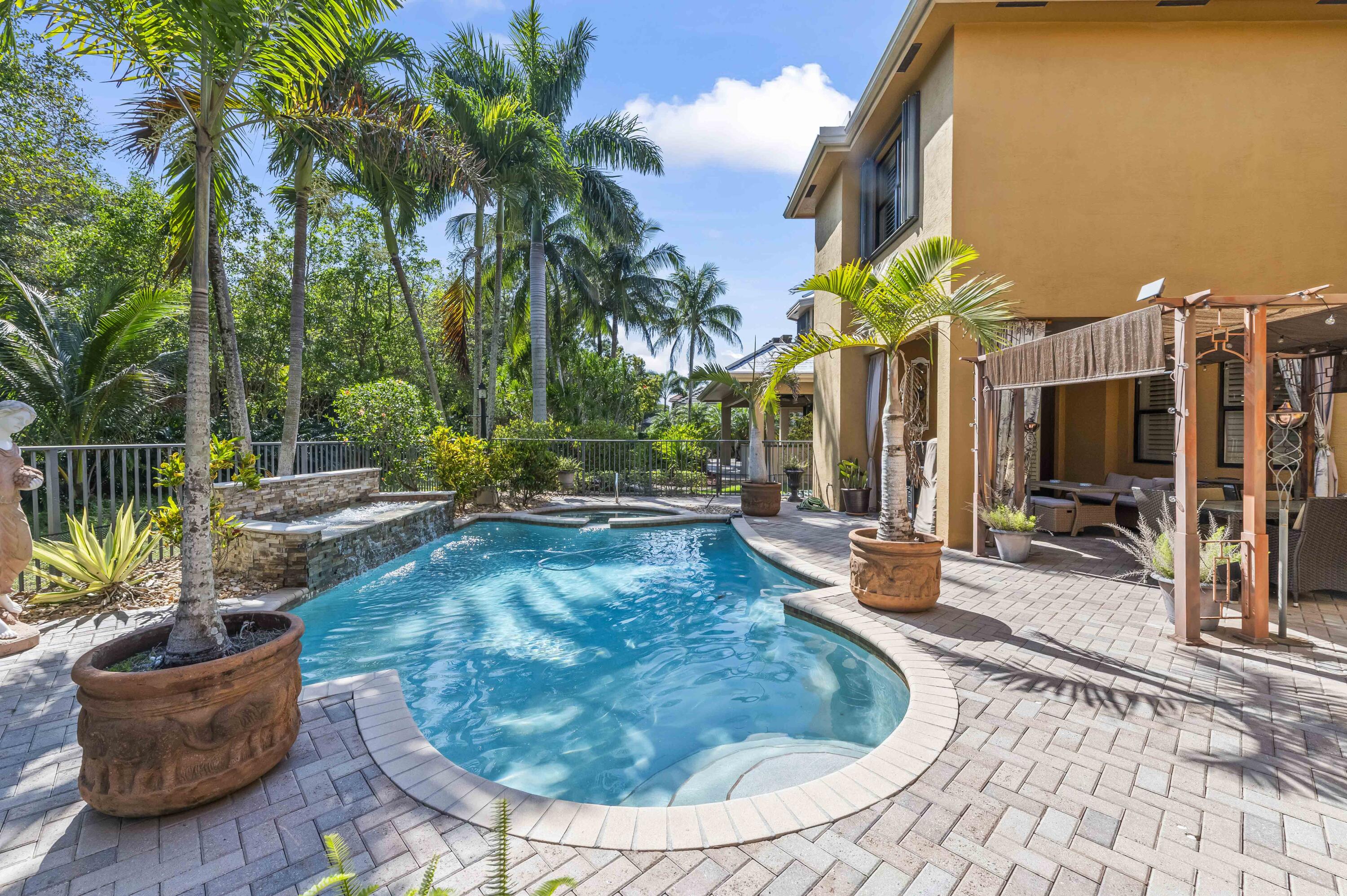 VERSAILLES - Residential