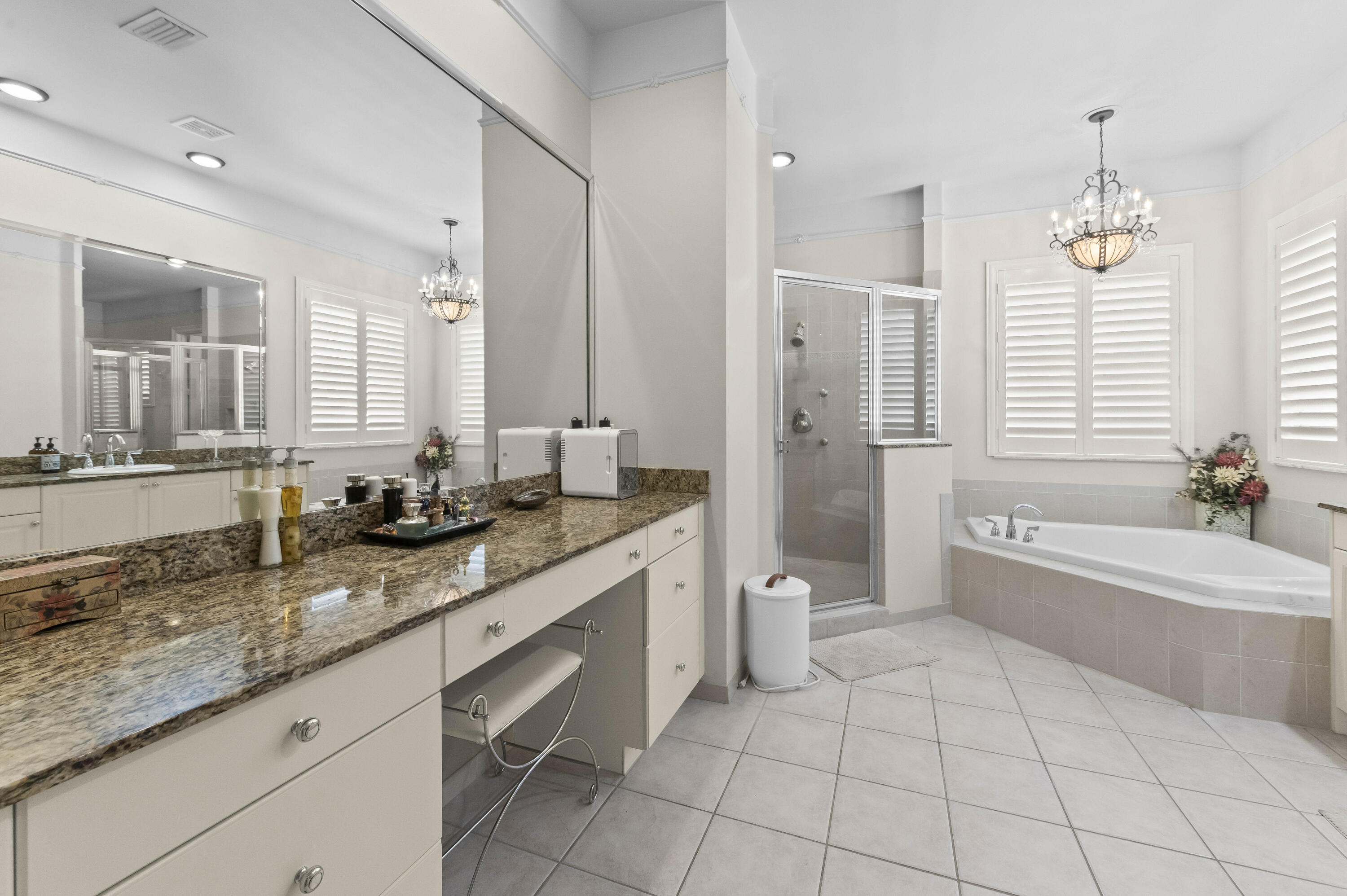 VERSAILLES - Residential