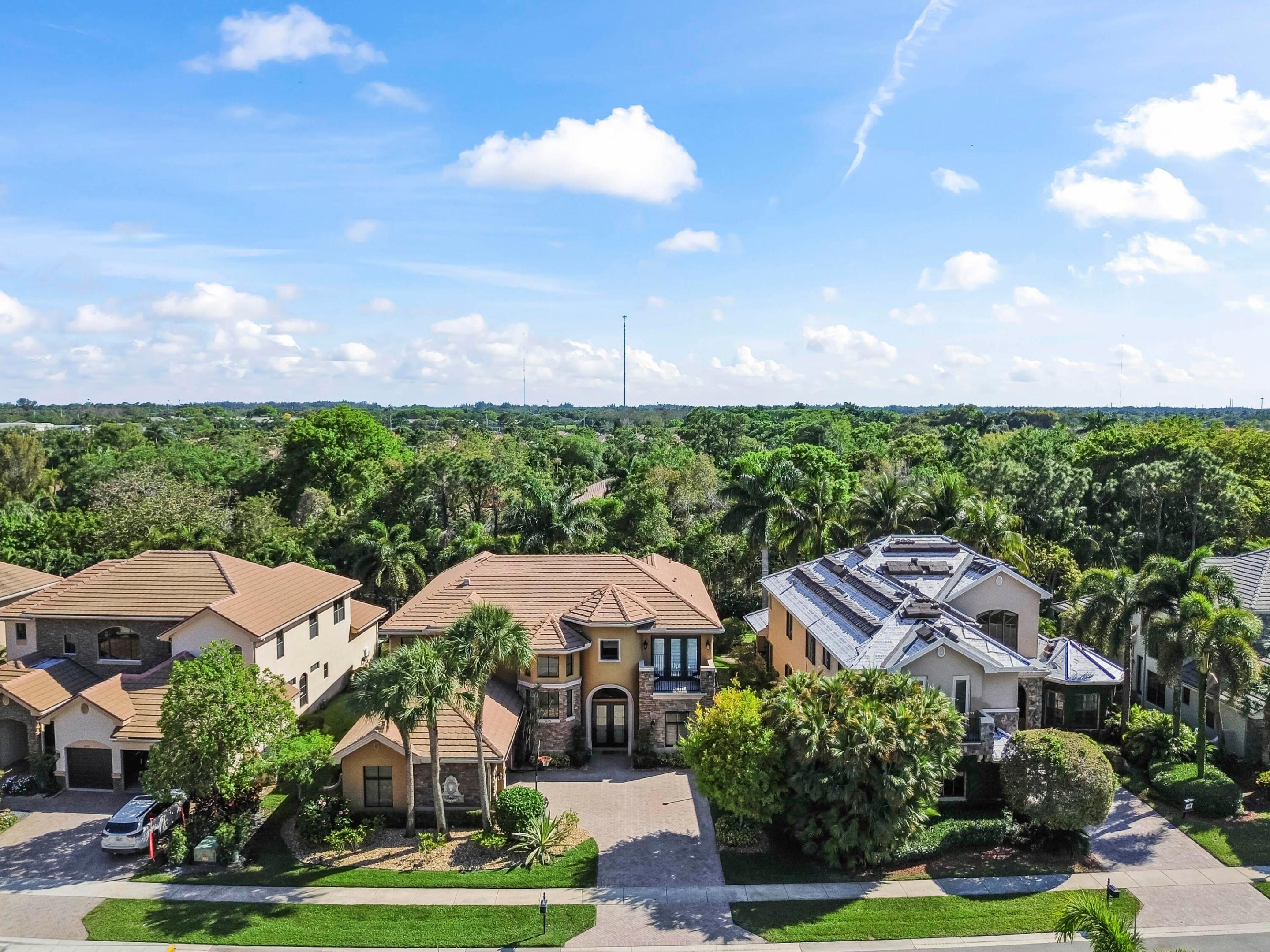 VERSAILLES - Residential