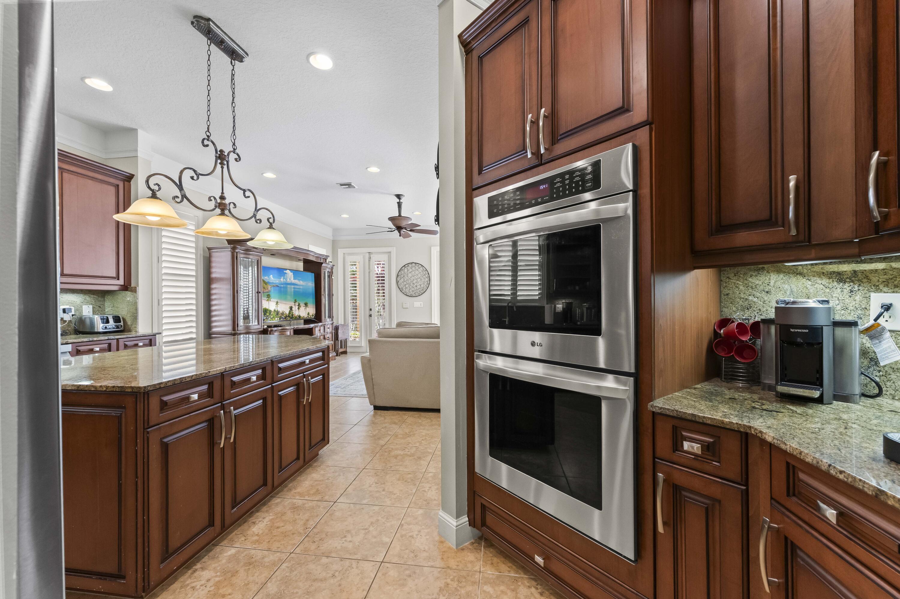 VERSAILLES - Residential