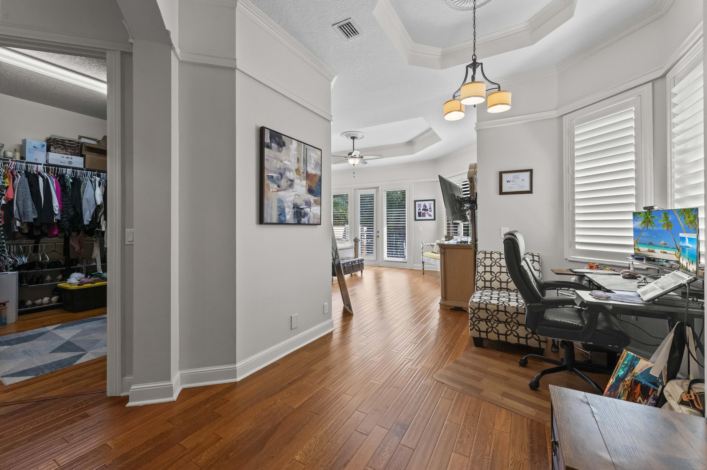 VERSAILLES - Residential