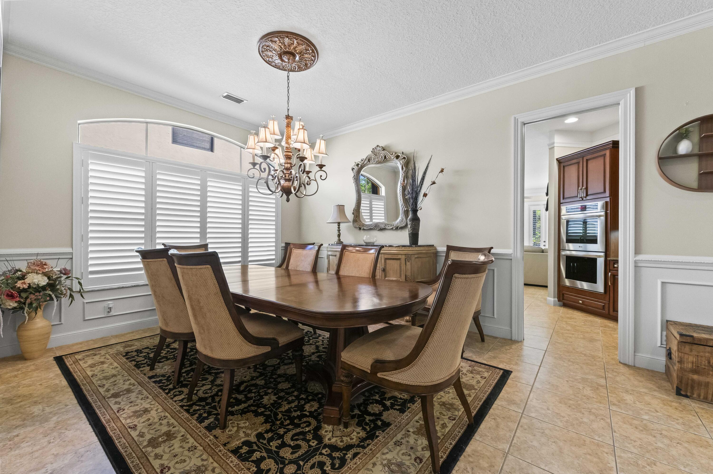 VERSAILLES - Residential