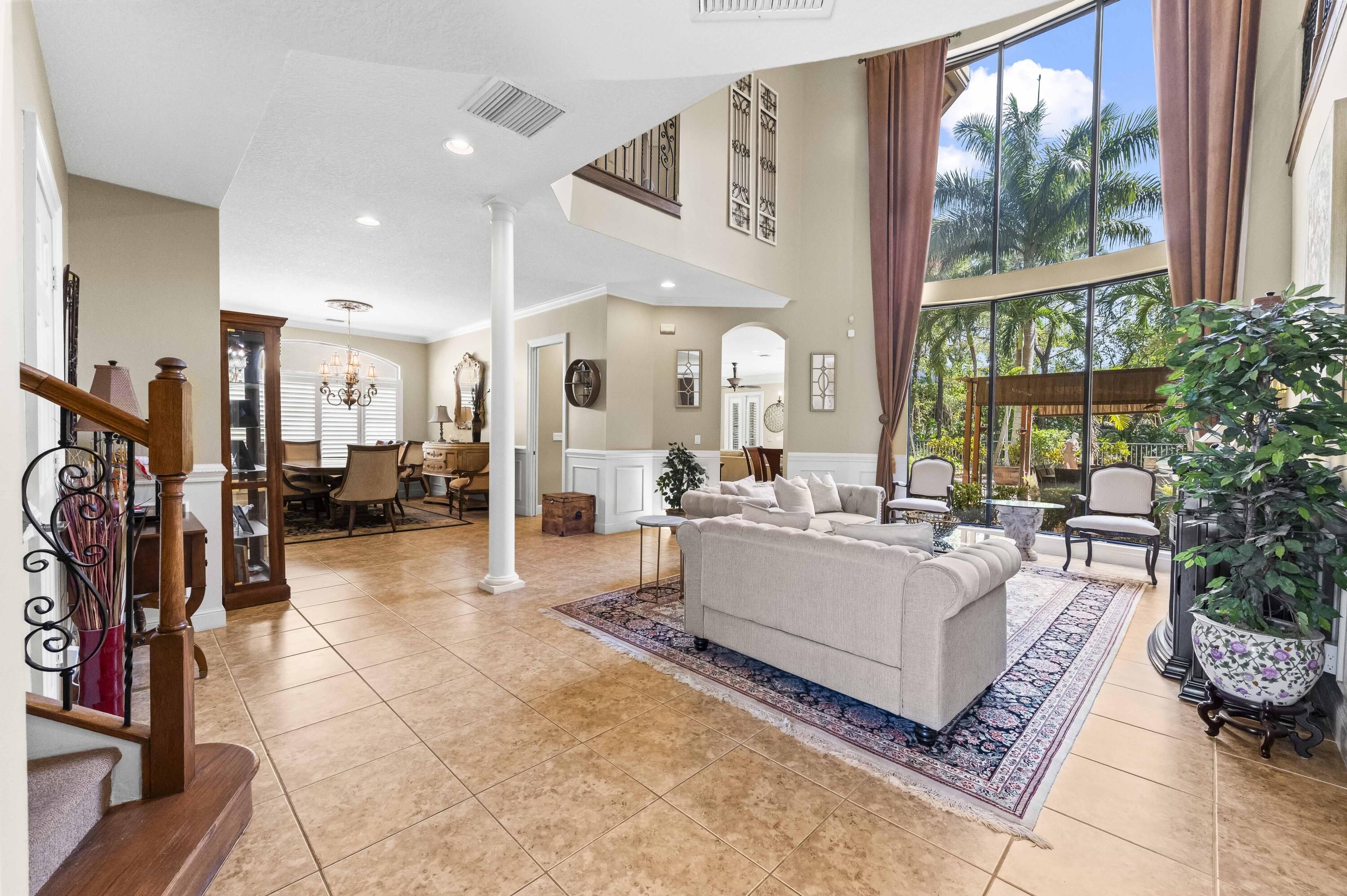 VERSAILLES - Residential