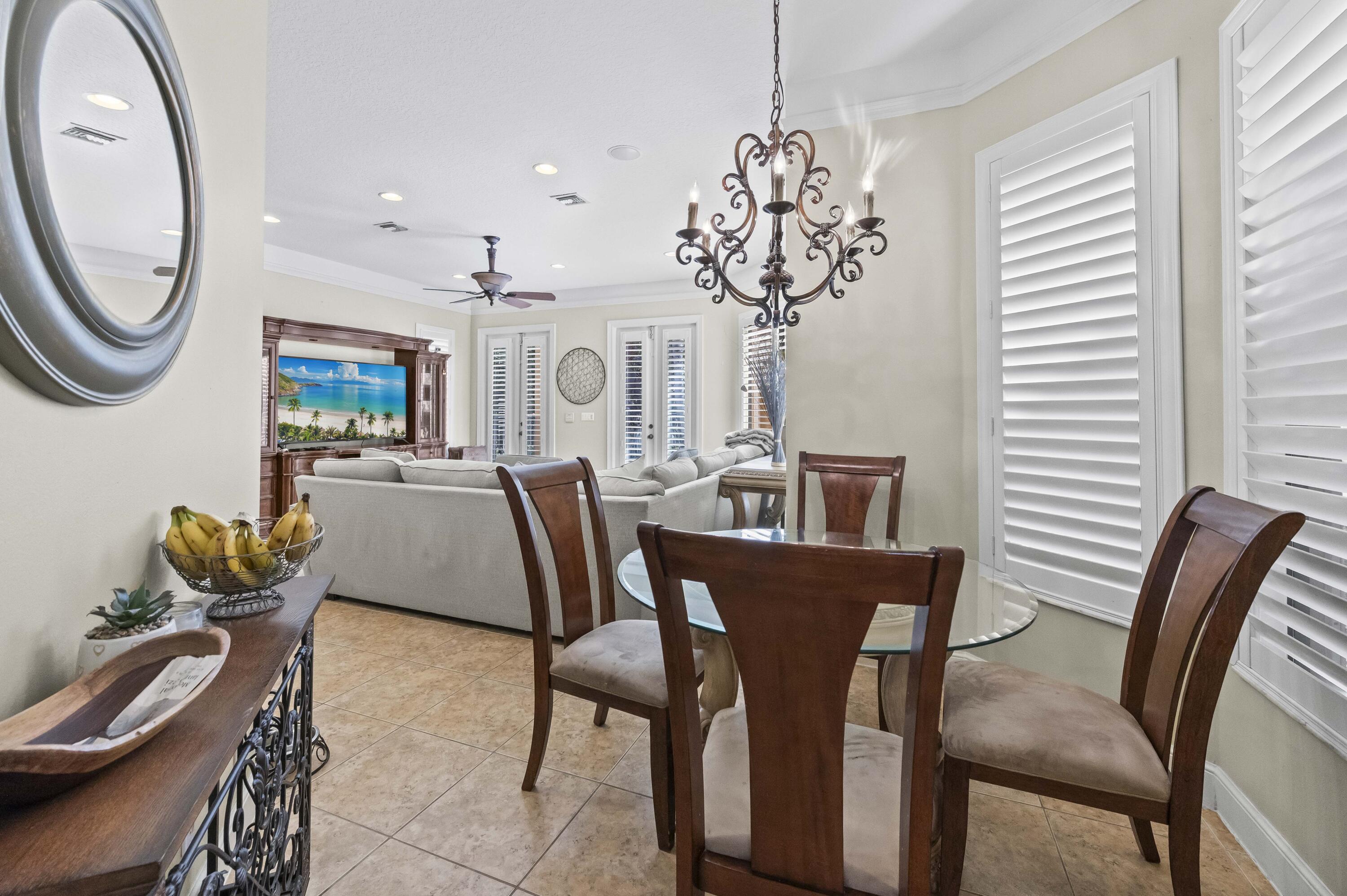 VERSAILLES - Residential