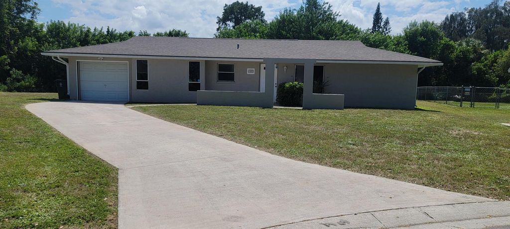 Photo of 1502 SE Hearne Court, Port Saint Lucie, FL 34952 (MLS # R11013540)