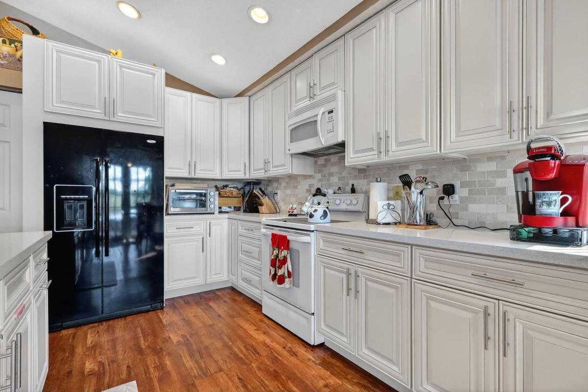 PEMBROKE FALLS PHASE 6 - Residential