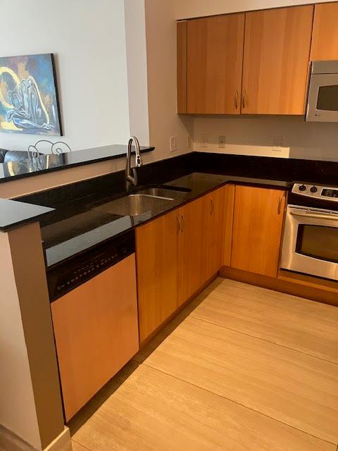 MOORINGS AT LANTANA CONDO - Residential