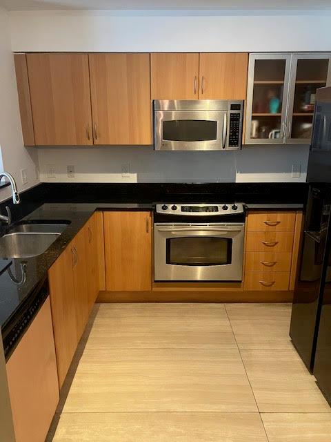 MOORINGS AT LANTANA CONDO - Residential