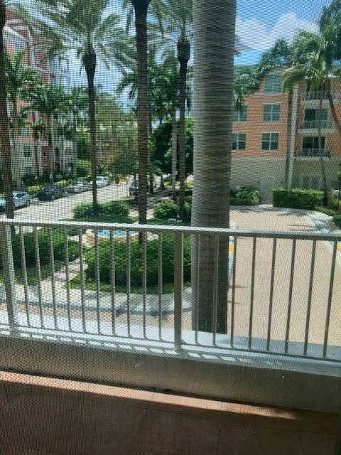 MOORINGS AT LANTANA CONDO - Residential