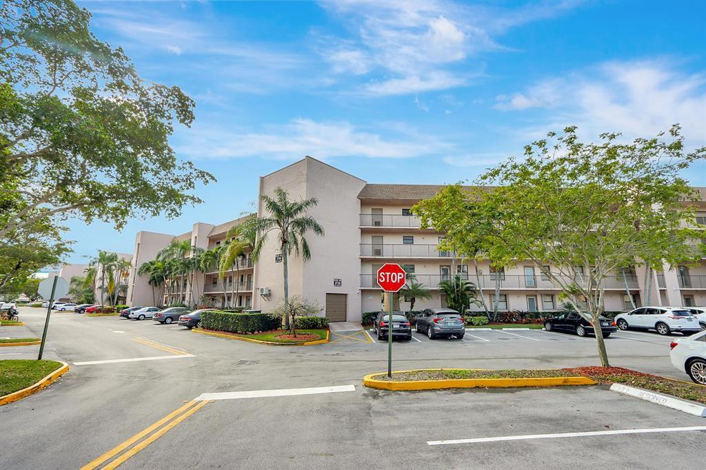 Sunrise Lakes - Residential