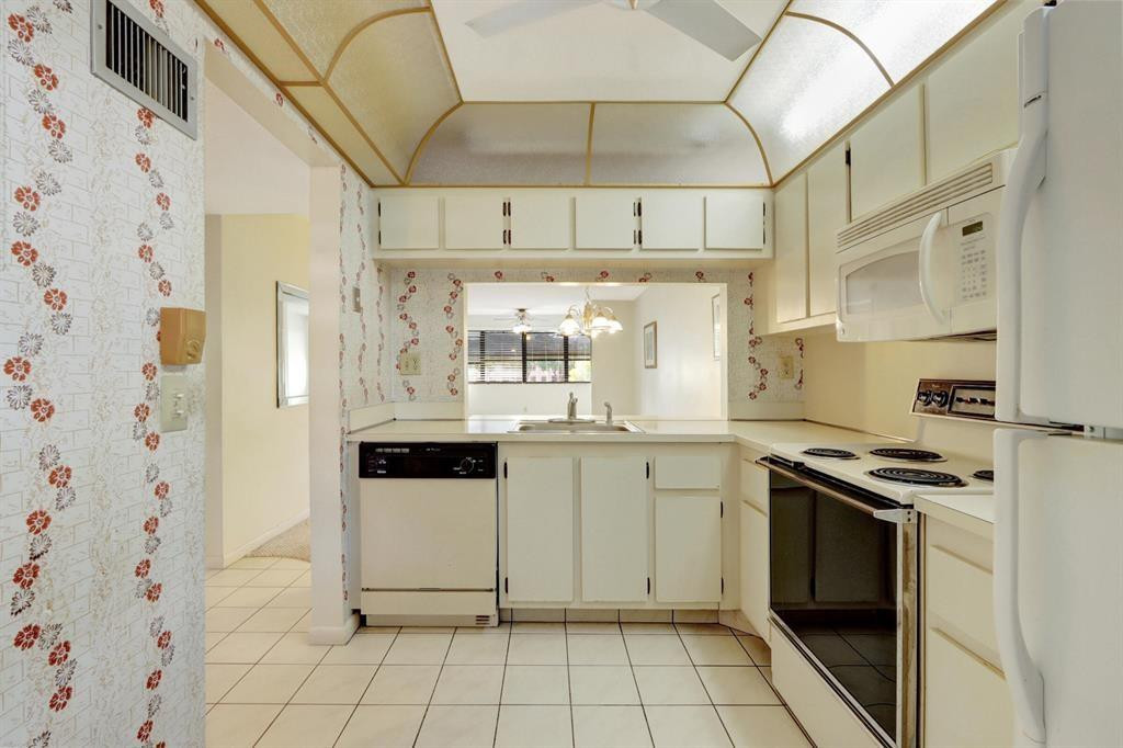 Sunrise Lakes - Residential