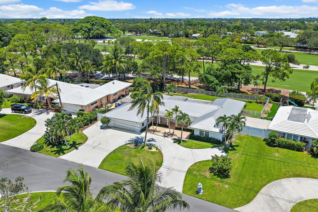 Photo of 86 Golfview Drive, Tequesta, FL 33469 (MLS # R11112146)