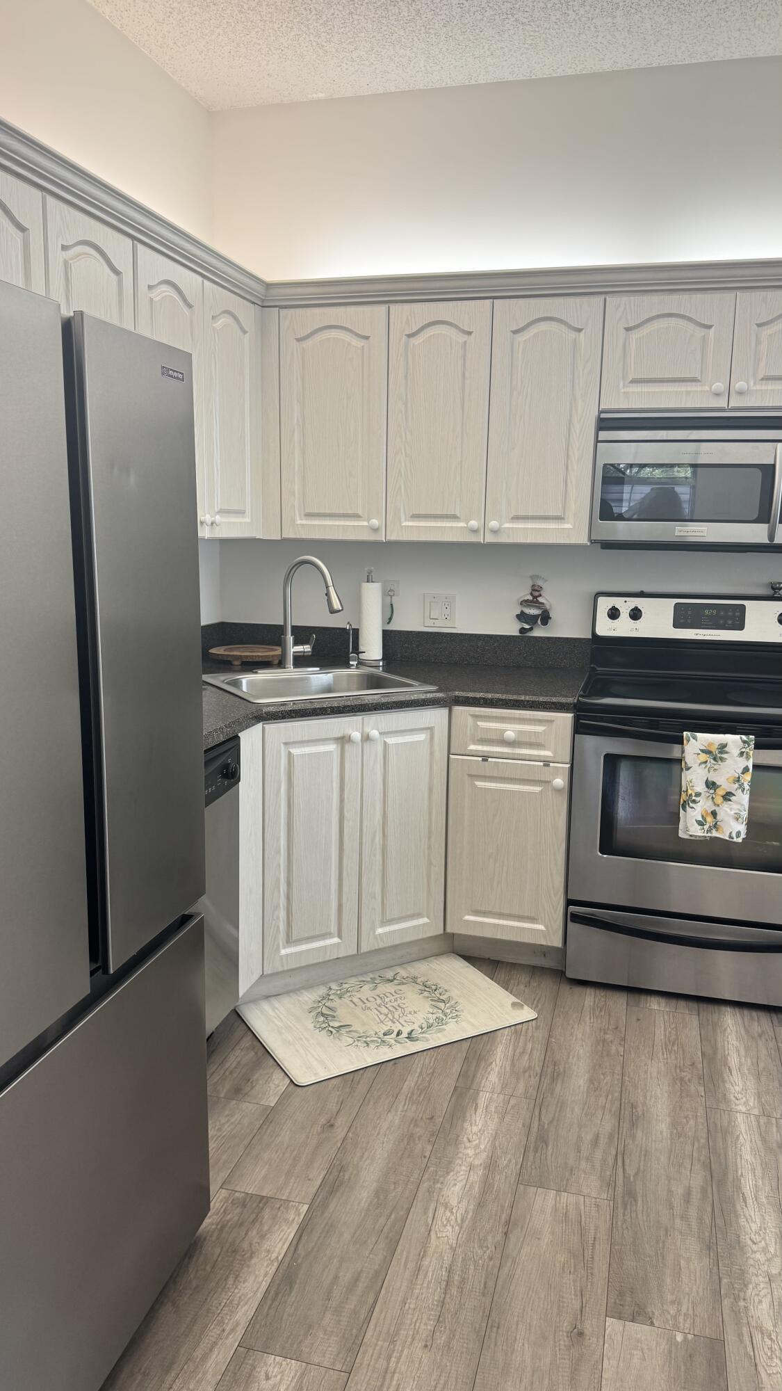 ALEXANDRA VILLAGE / Platina - Residential