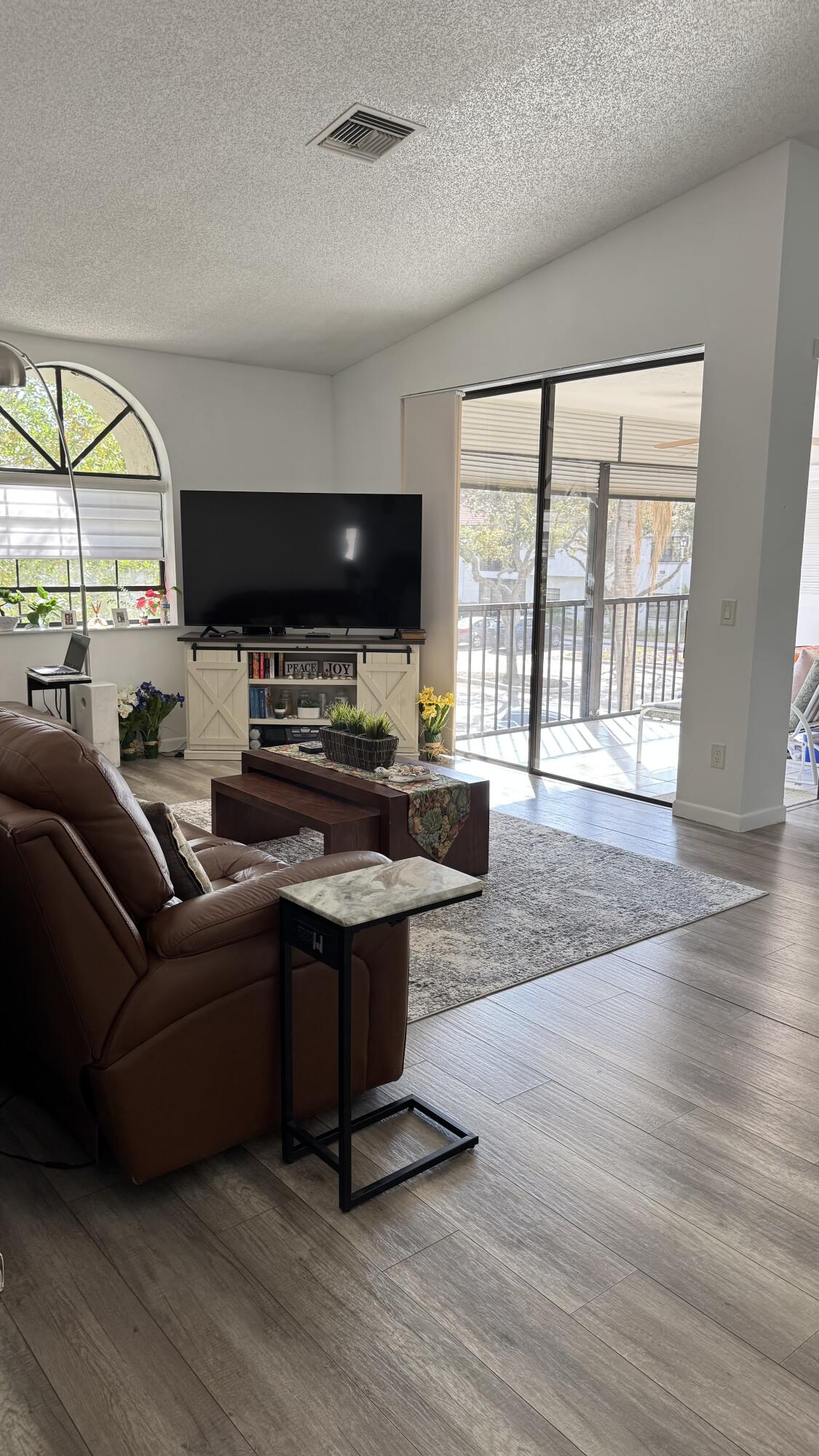 ALEXANDRA VILLAGE / Platina - Residential