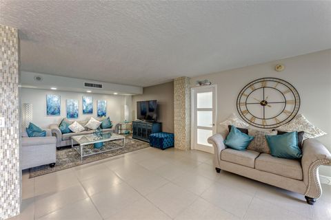 Condominium in Fort Lauderdale FL 3900 Galt Ocean Dr 63.jpg