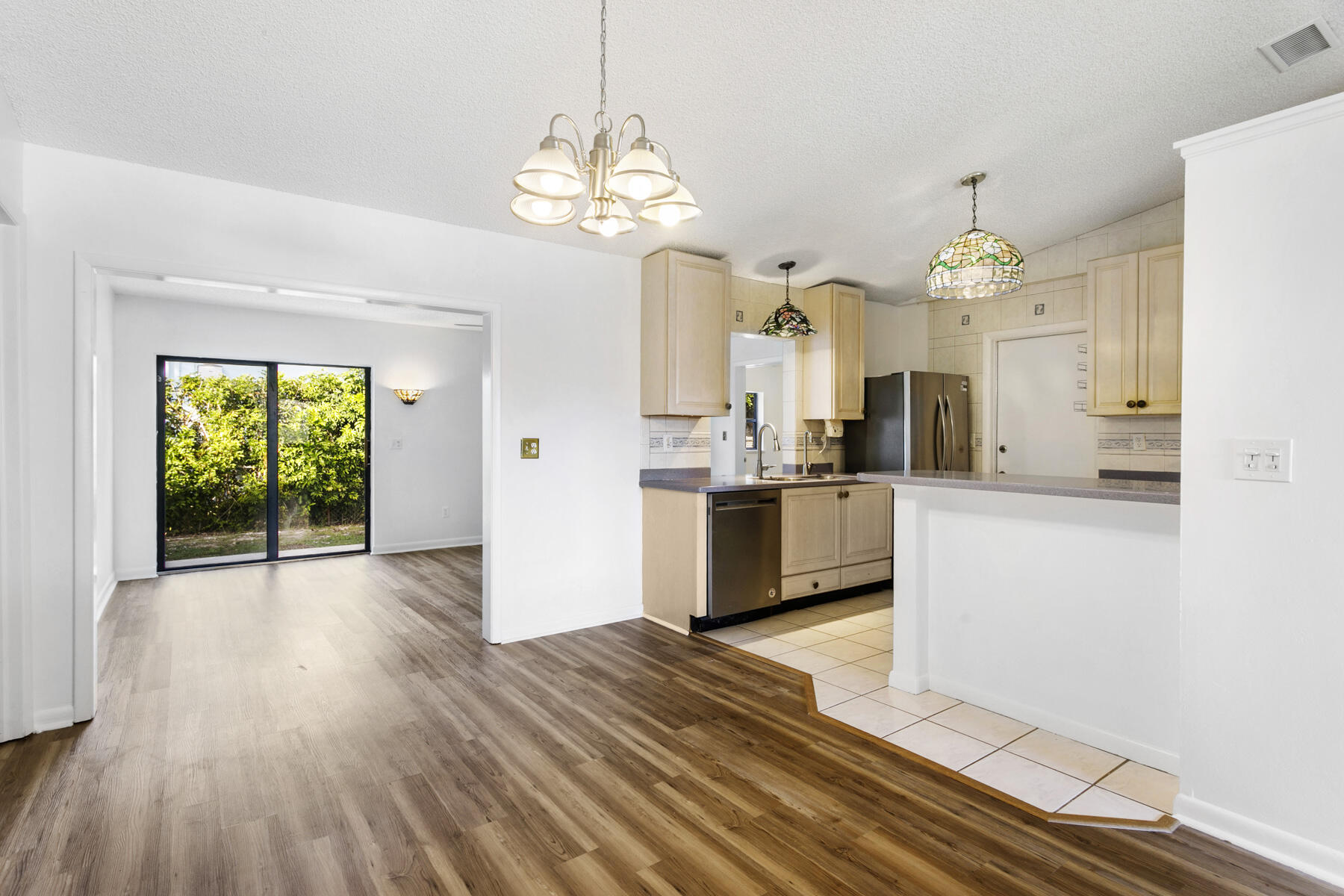 NORTH PALM BEACH HEIGHTS - Residential