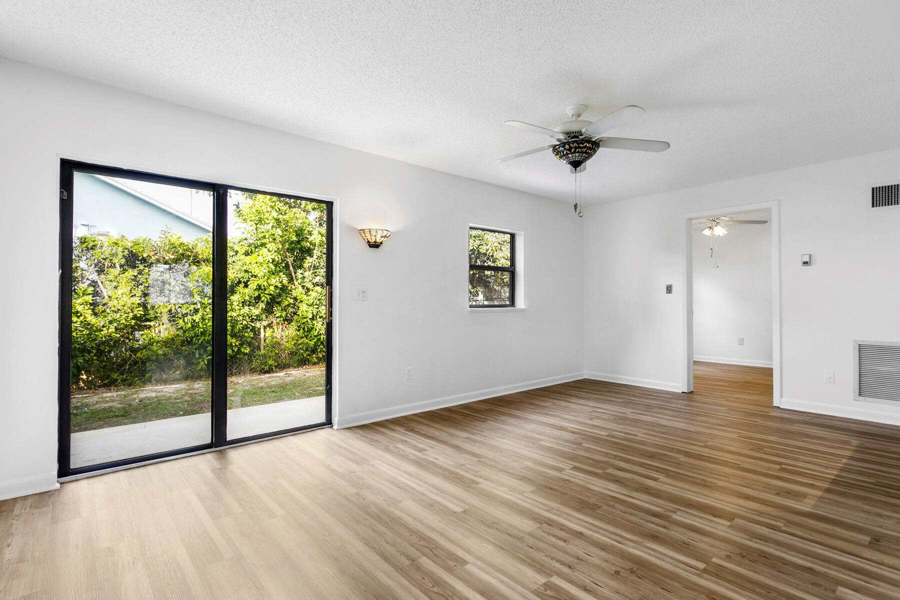 NORTH PALM BEACH HEIGHTS - Residential