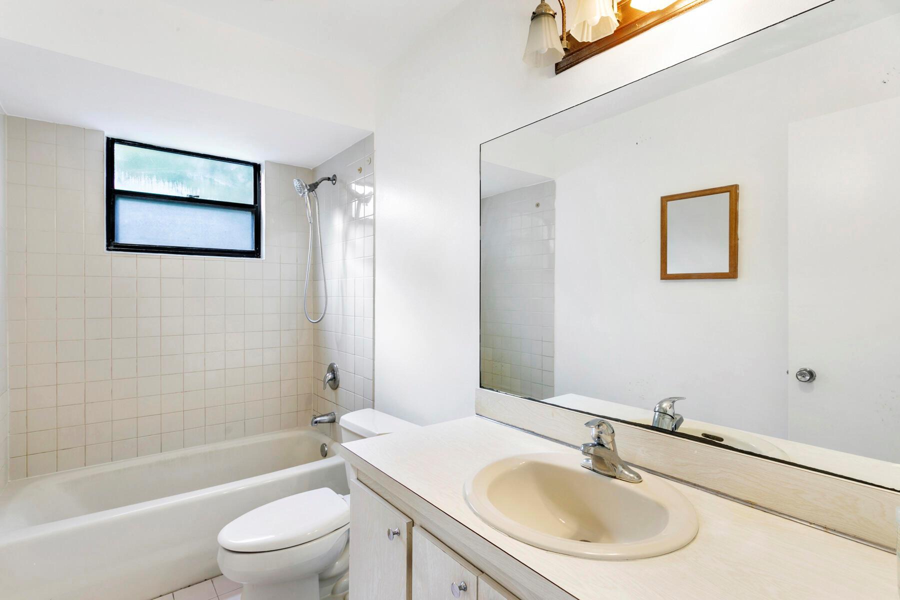 NORTH PALM BEACH HEIGHTS - Residential