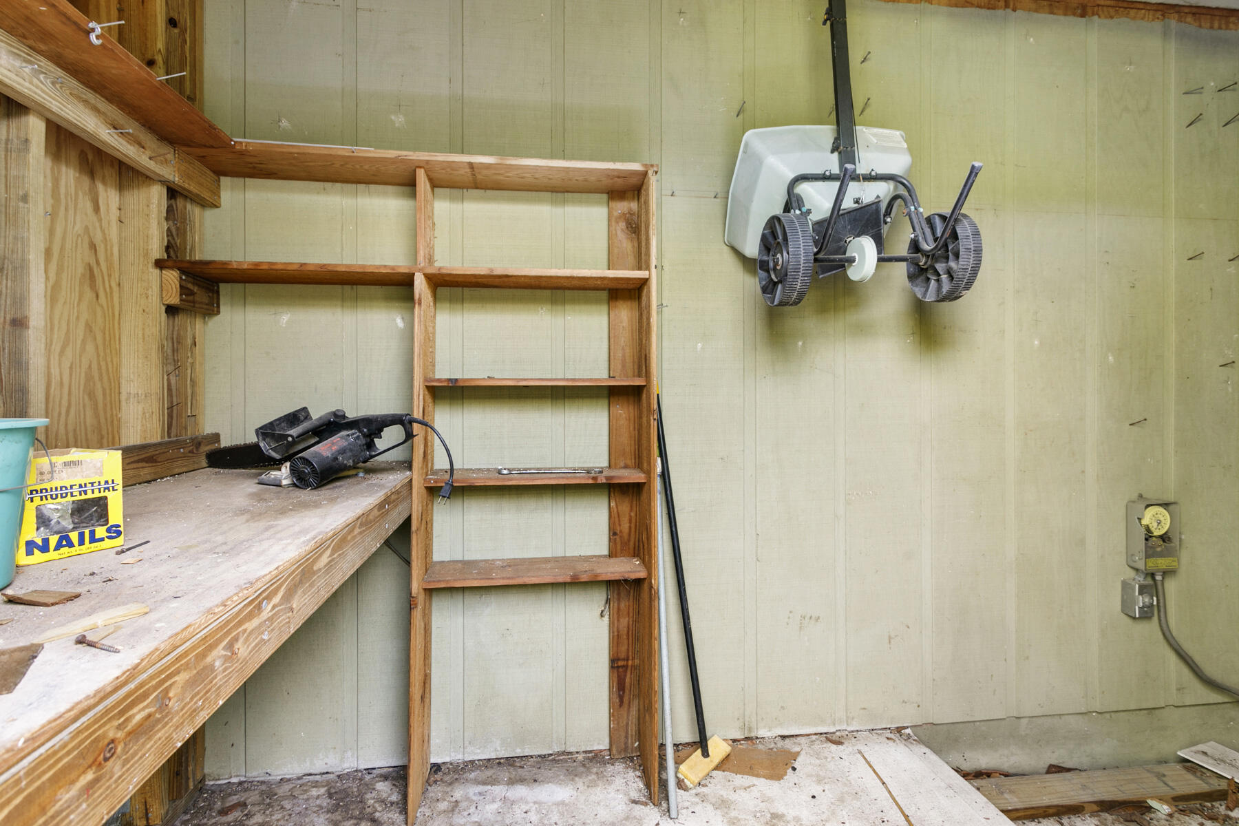 NORTH PALM BEACH HEIGHTS - Residential