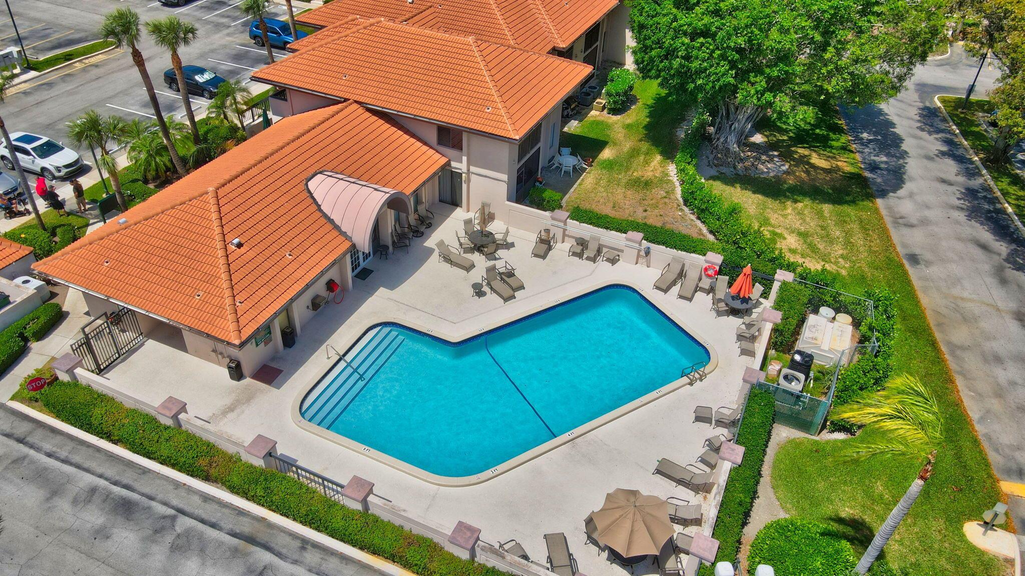 SAN REMO GOLF & TENNIS CL - Residential