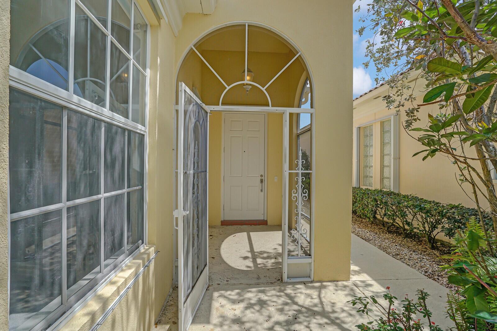 2692 James River Road