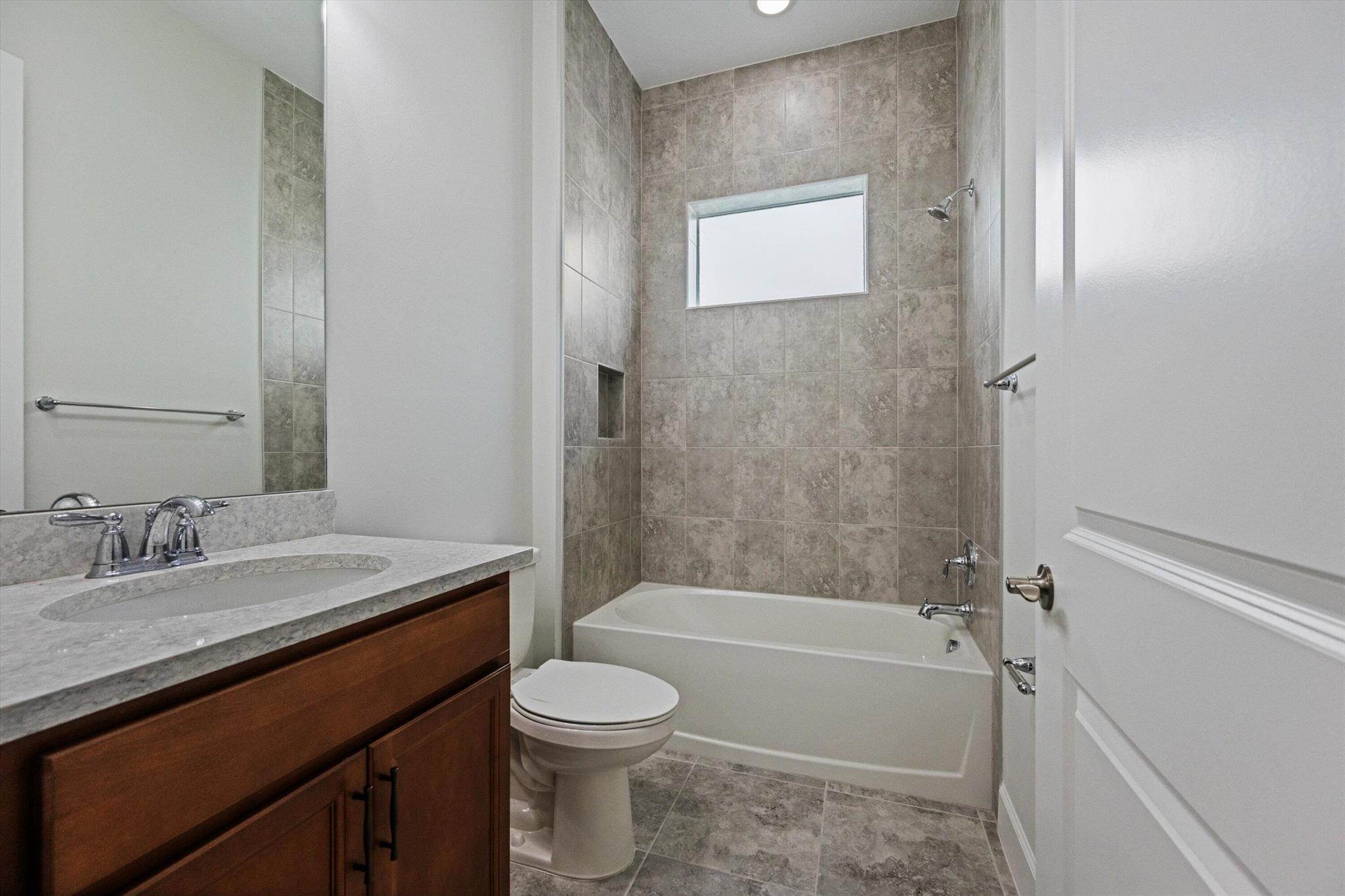 ORCHARDS OF WESTLAKE - Residential Lease