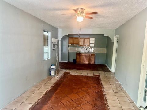 A home in Lake Worth Beach