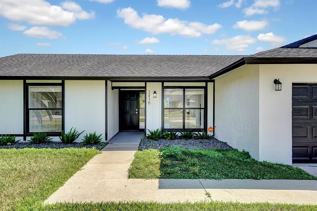 Photo of 12176 Sugar Pine Trail, Wellington, FL 33414 (MLS # R10787518)