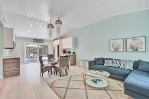 2516 NE 12TH Street 1-2