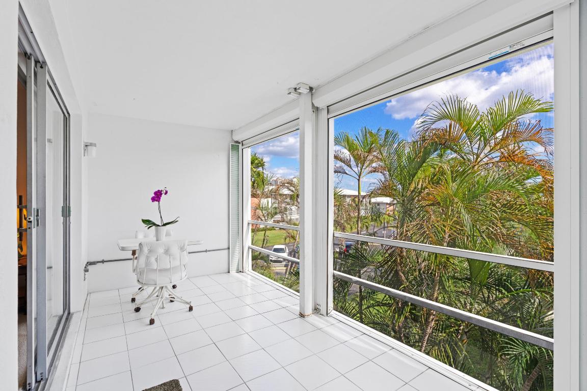 PALM ROYAL APTS INC CONDO - Residential