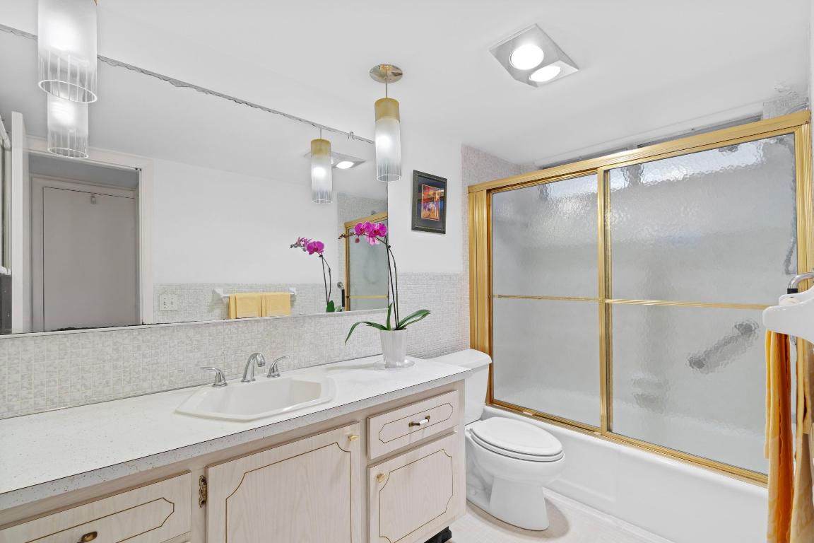 PALM ROYAL APTS INC CONDO - Residential