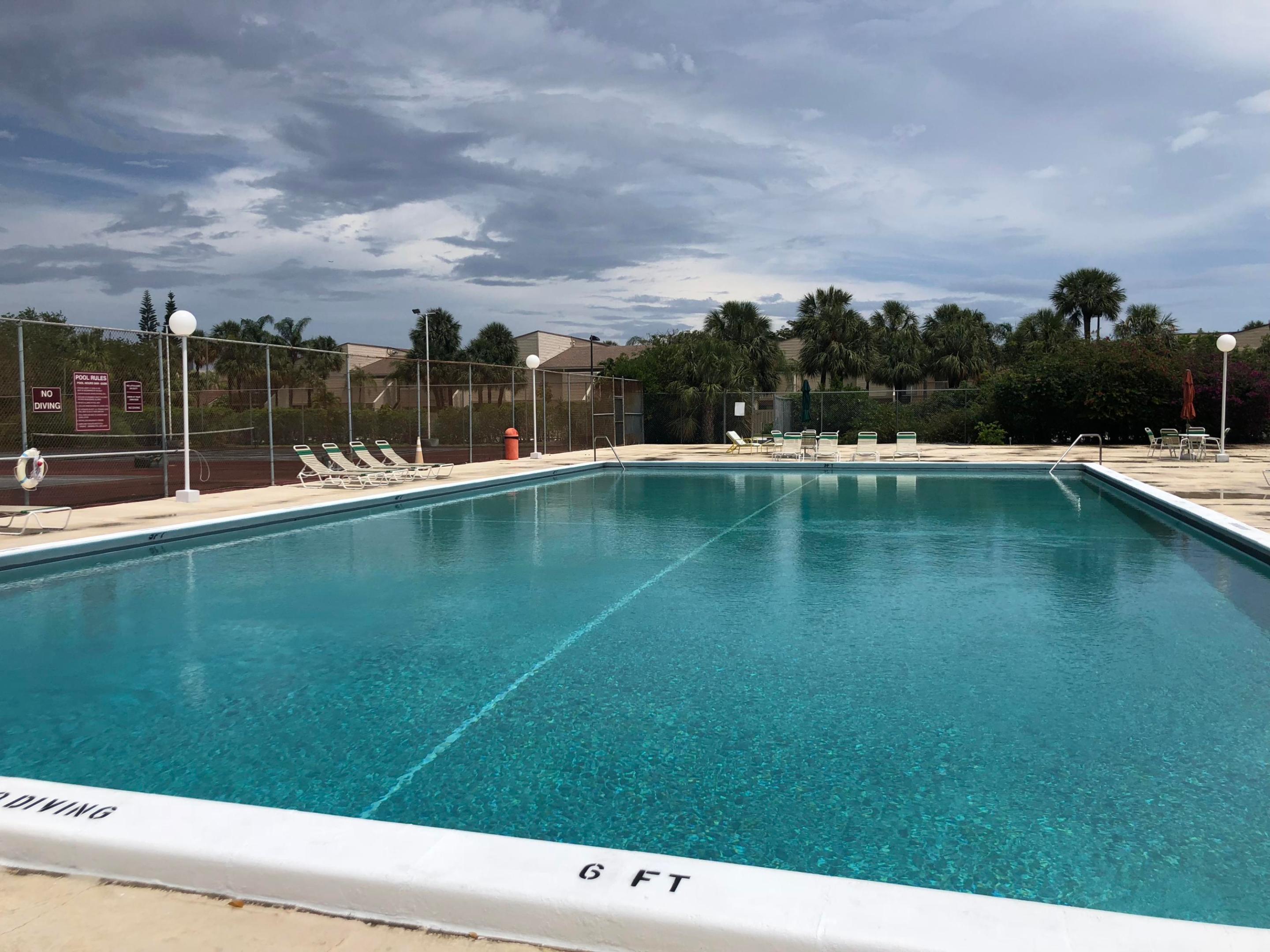 BREAKWATERS OF THE PALM BEACHES CONDO - Residential Lease