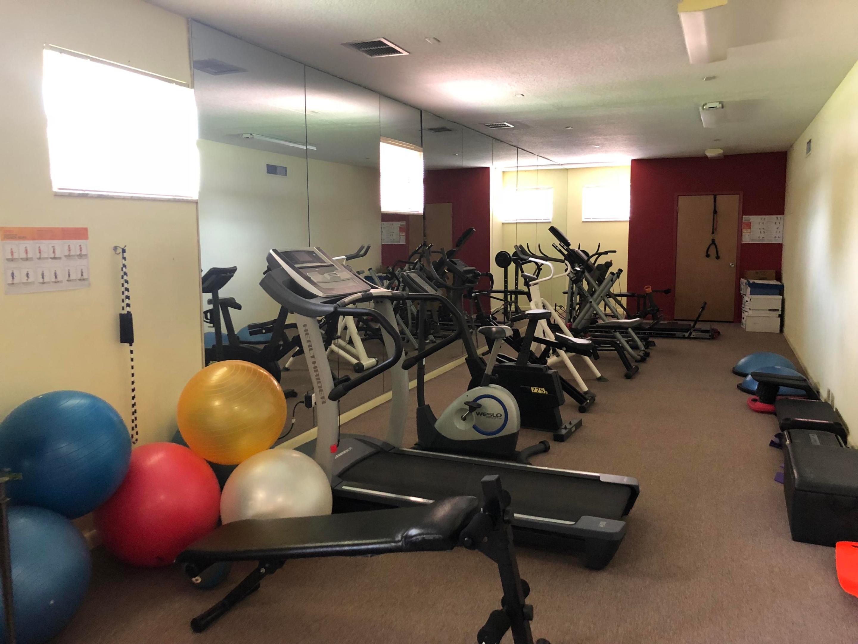 BREAKWATERS OF THE PALM BEACHES CONDO - Residential Lease