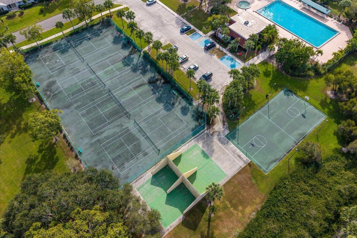 STAMFORD AT SUNSET TRACE (AKA MARTIN DOWNS PLAT 36 - Residential