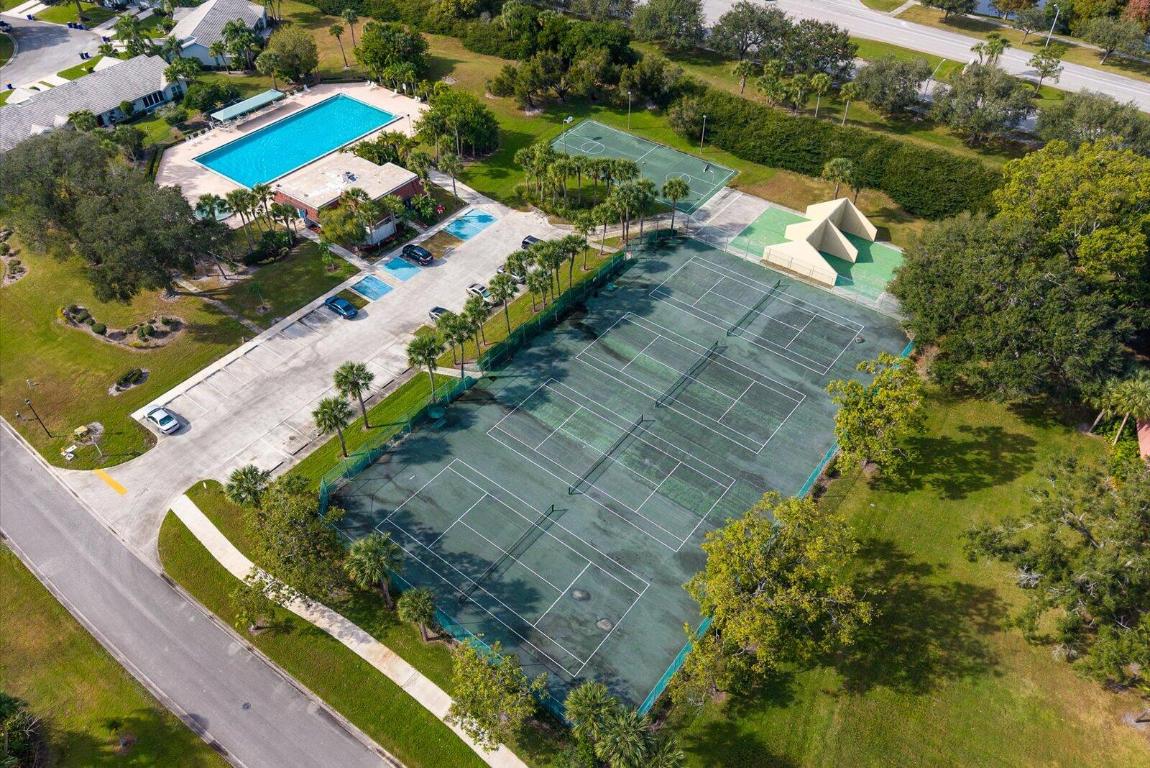 STAMFORD AT SUNSET TRACE (AKA MARTIN DOWNS PLAT 36 - Residential