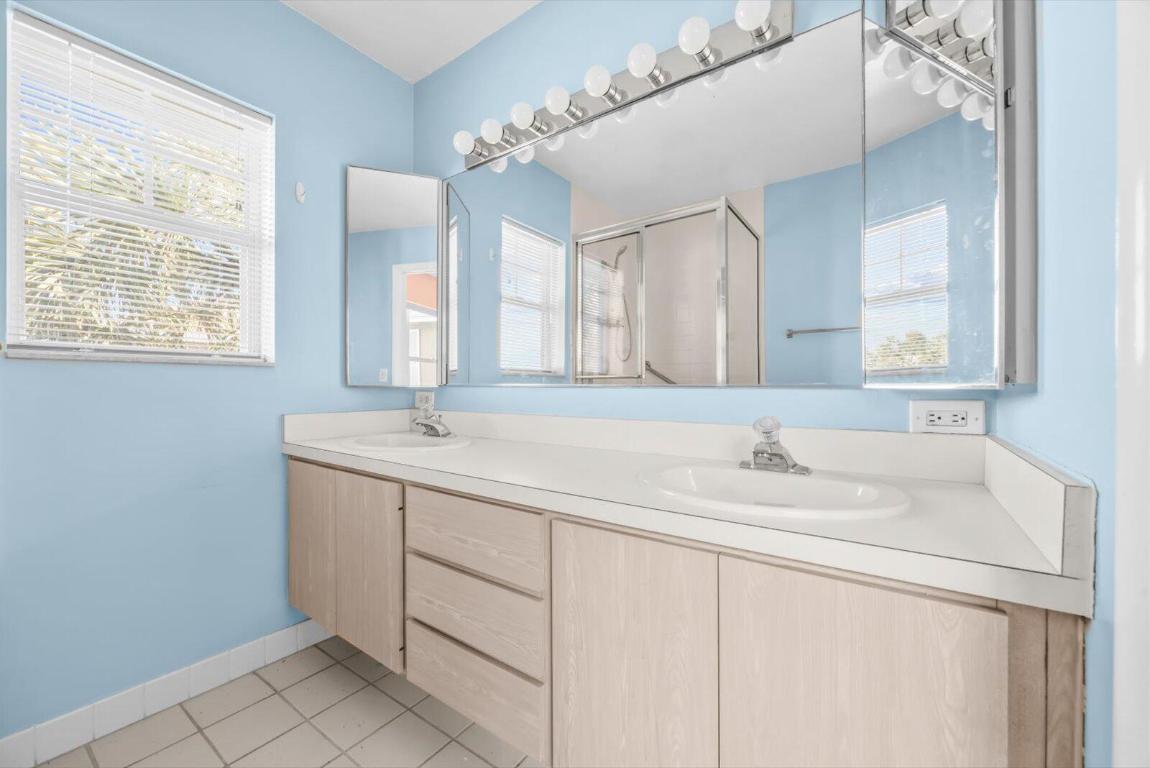 STAMFORD AT SUNSET TRACE (AKA MARTIN DOWNS PLAT 36 - Residential