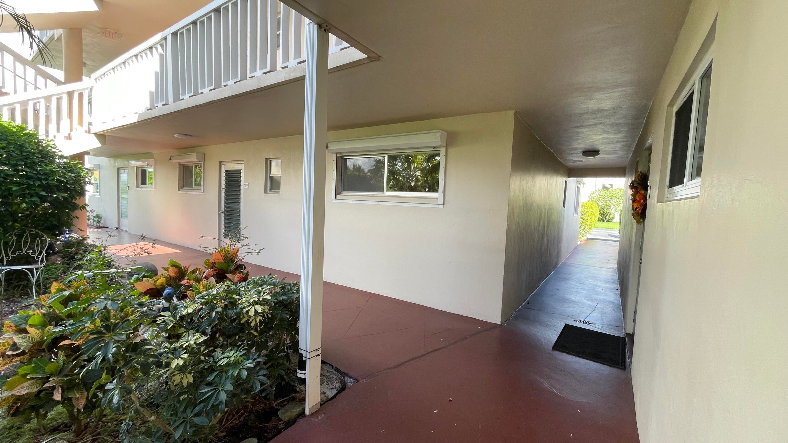 2856 Garden Drive S 102