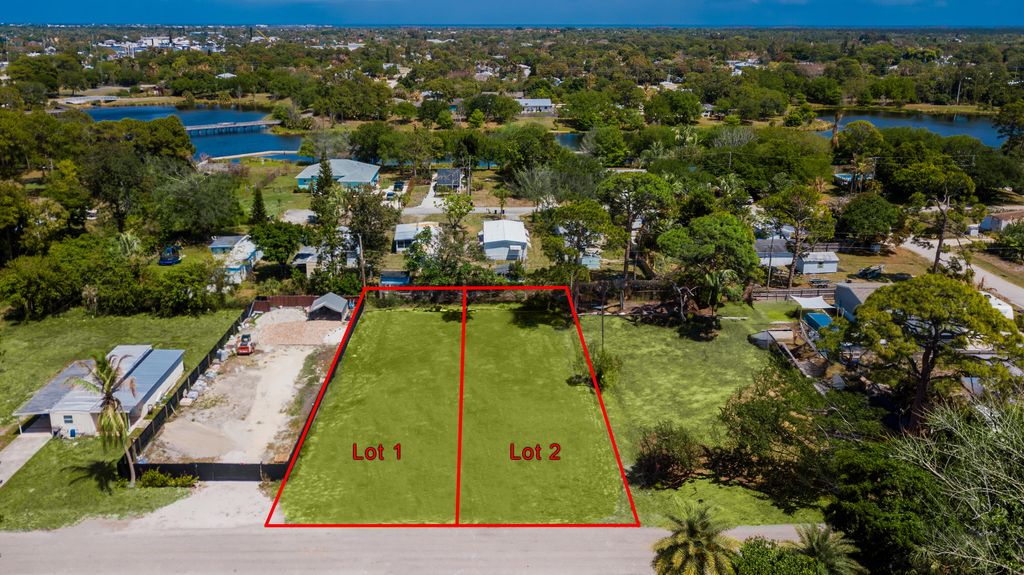 Photo of 5279 SE Isabelita Avenue, Stuart, FL 34997 (MLS # B26010191)