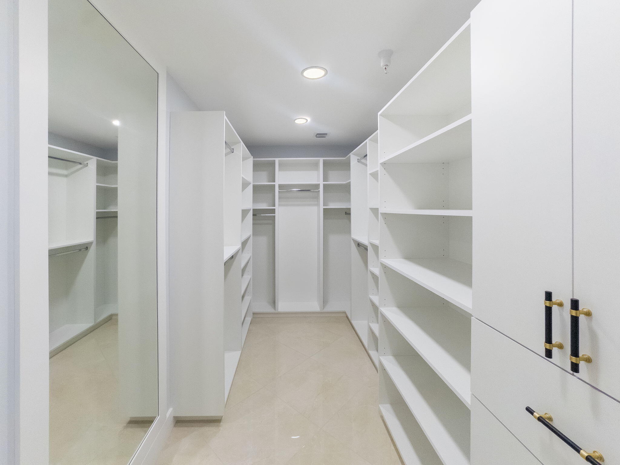 Via Delfino - Residential