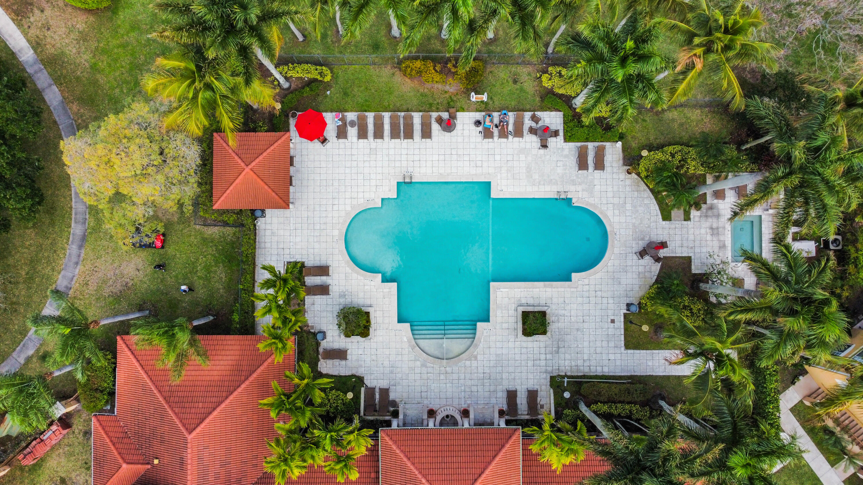 EMERALD ISLE AT LAGUNA LAKES CONDO - Residential