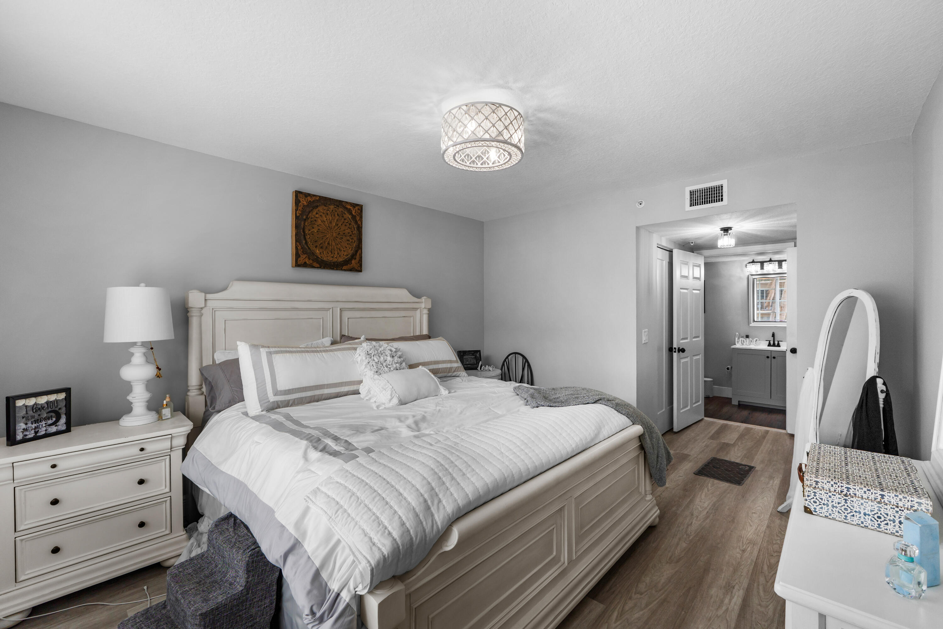 EMERALD ISLE AT LAGUNA LAKES CONDO - Residential