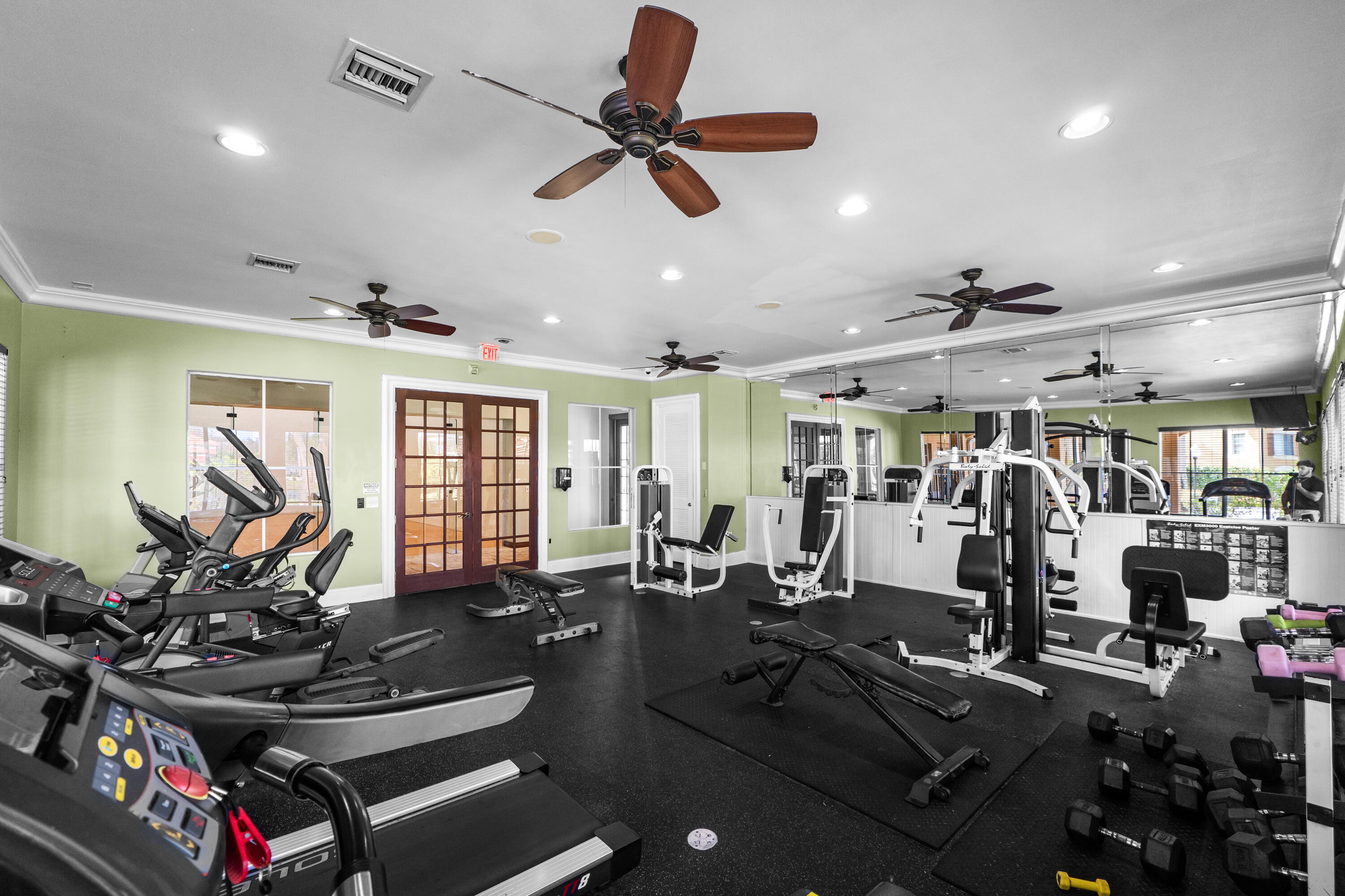 EMERALD ISLE AT LAGUNA LAKES CONDO - Residential