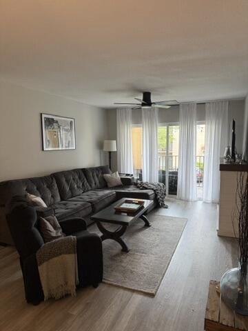 EMERALD ISLE AT LAGUNA LAKES CONDO - Residential