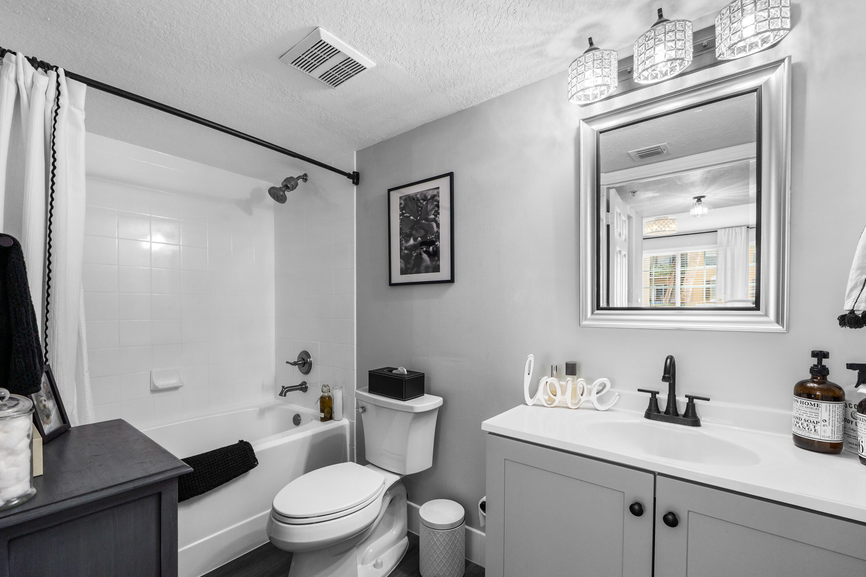 EMERALD ISLE AT LAGUNA LAKES CONDO - Residential