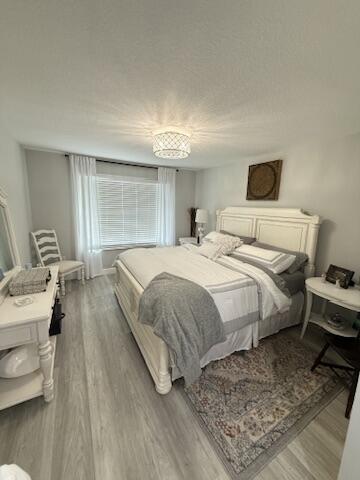 EMERALD ISLE AT LAGUNA LAKES CONDO - Residential