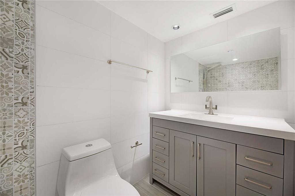 Condominium 5 Of Lighthou - Residential Lease