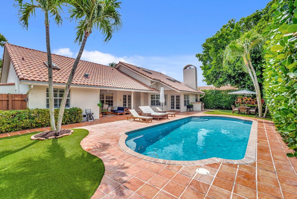 Photo of 2921 NW 25th Way, Boca Raton, FL 33434 (MLS # R11080076)