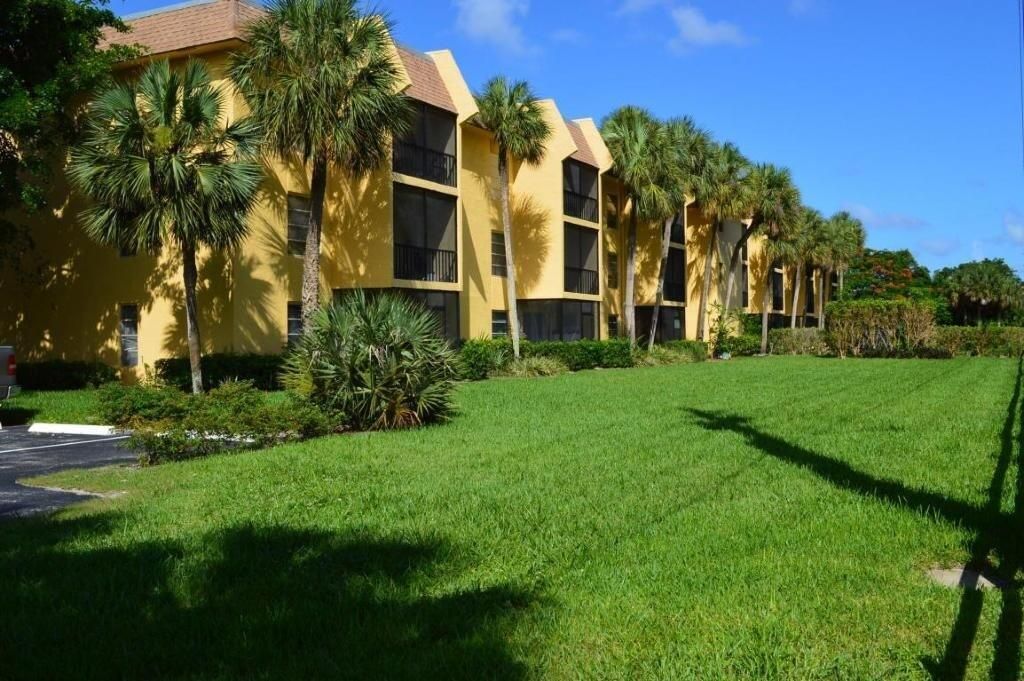 Photo of 460 NW 20th Street #1100, Boca Raton, FL 33431 (MLS # B26015868)