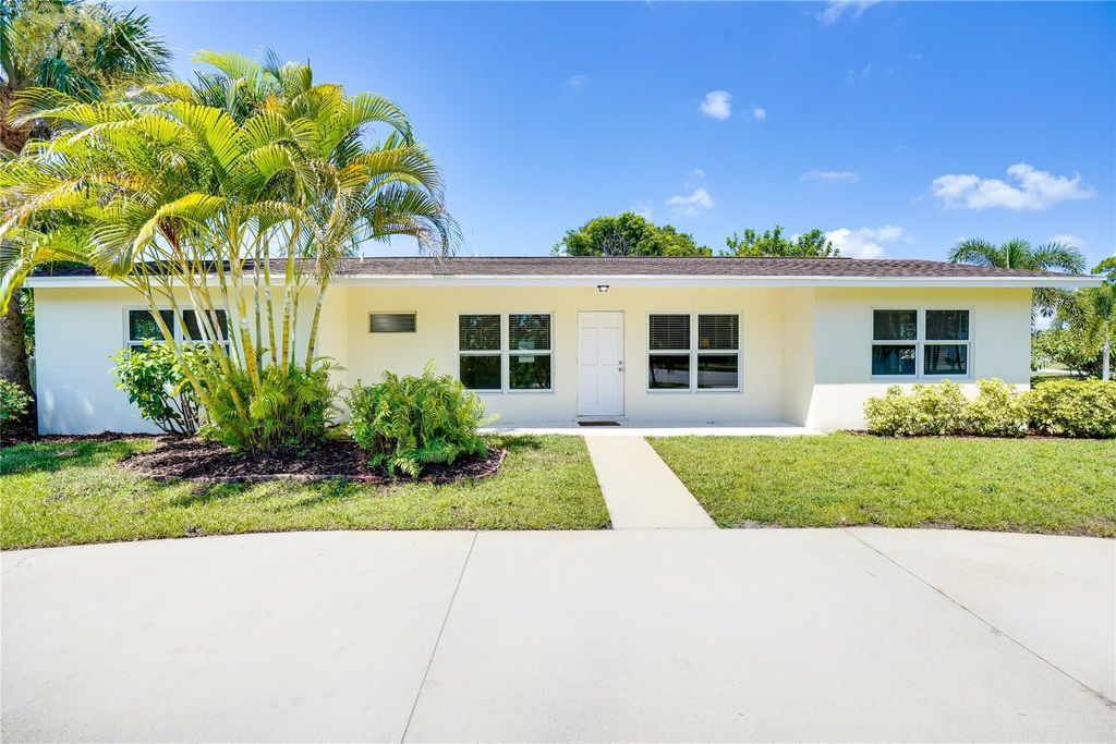 Photo of 1582 NW Palm Lake Dr, Stuart, FL 34994 (MLS # F10518271)